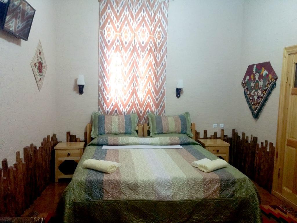 Qosha Darvoza Hotel Хива Стая снимка